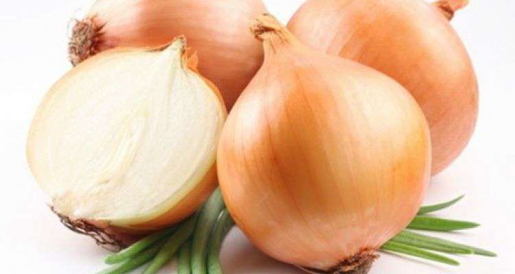 CÁCH TRỊ NÁM DA MẶT BẰNG HÀNH TÂY CỰC HAY