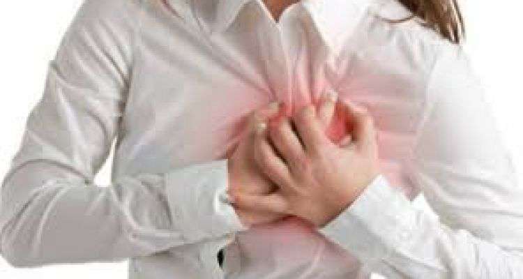 LÀM SAO ĐỂ SỐNG QUA CƠN ĐAU TIM KHI BẠN Ở MỘT MÌNH