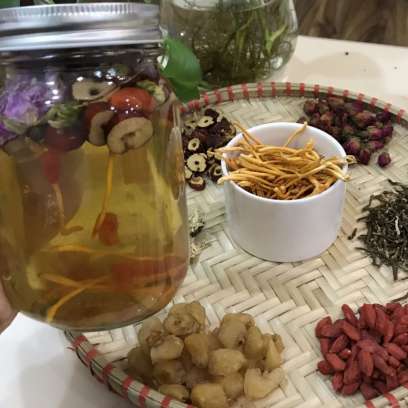 TRÀ ĐÔNG TRÙNG HOA THẢO MỘC